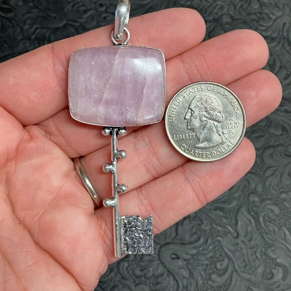 Natural Pink Kunzite Skeleton Key Pendant Crystal Stone Jewelry - Picture 1 of 7